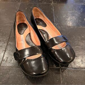 Born Patent Leather Mary Jane Ballet Flats 8.5M